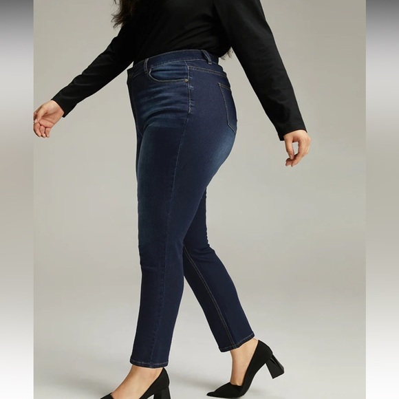 BloomChic Plus Size 3XL Plain Straight Leg Pocket High Rise Jeans size us22 - Picture 3 of 6